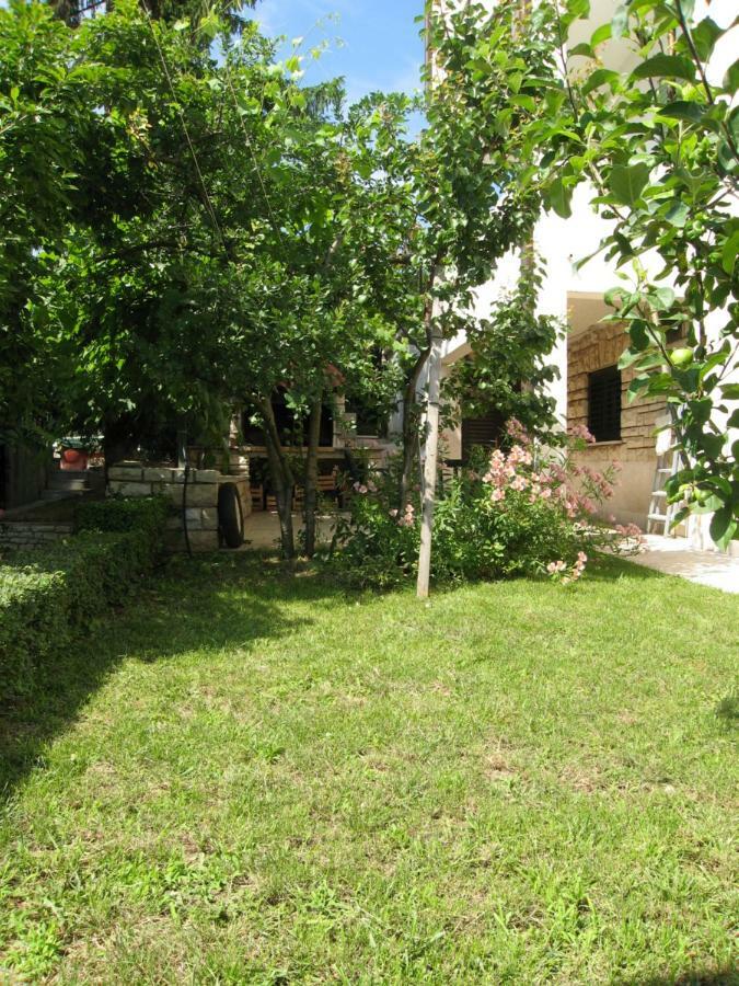 Apartment Franjo Pula Exterior photo